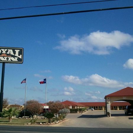 Royal Inn Pearsall Extérieur photo